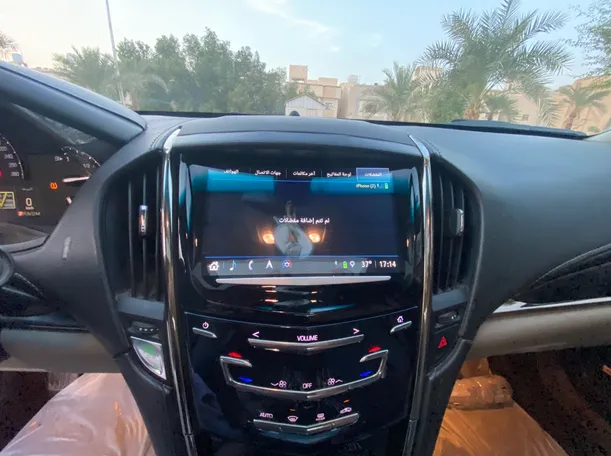 Car image 18