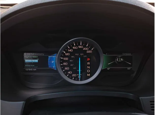 Car image 17