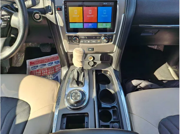 Car image 15
