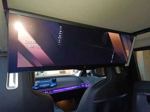 Car image 26