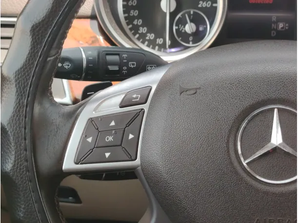 Car image 36