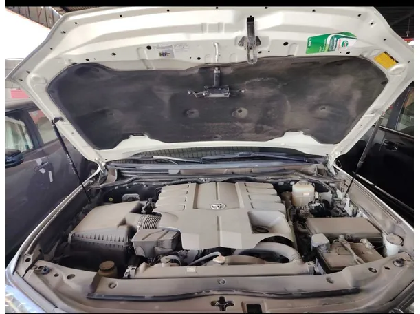 Car image 37