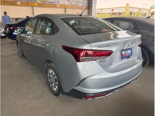 Car image 6
