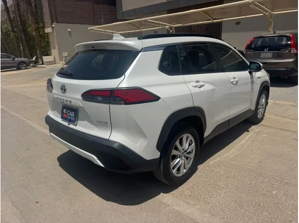 Car image 5