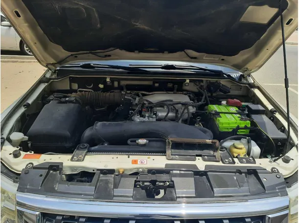 Car image 19