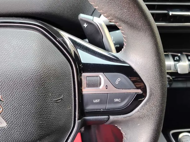 Car image 26