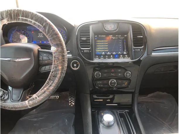 Car image 16