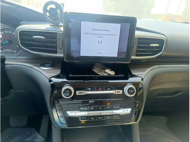 Car image 27