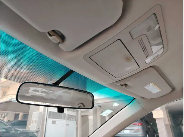Car image 40