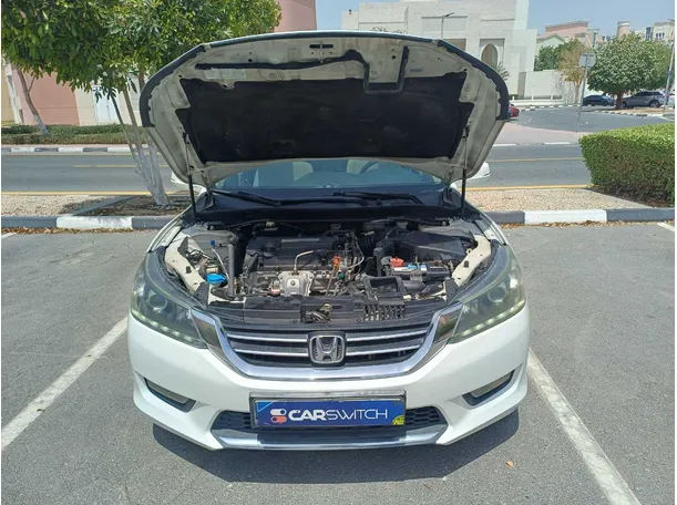 Car image 24
