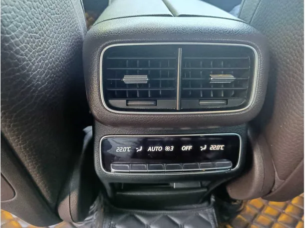 Car image 41