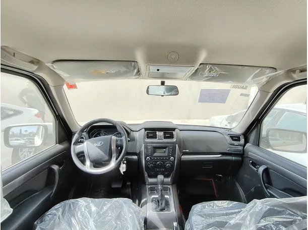 Car image 17