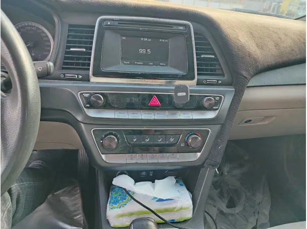 Car image 22