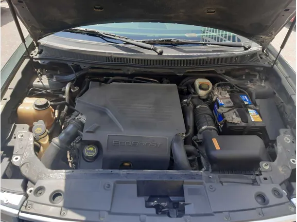 Car image 19