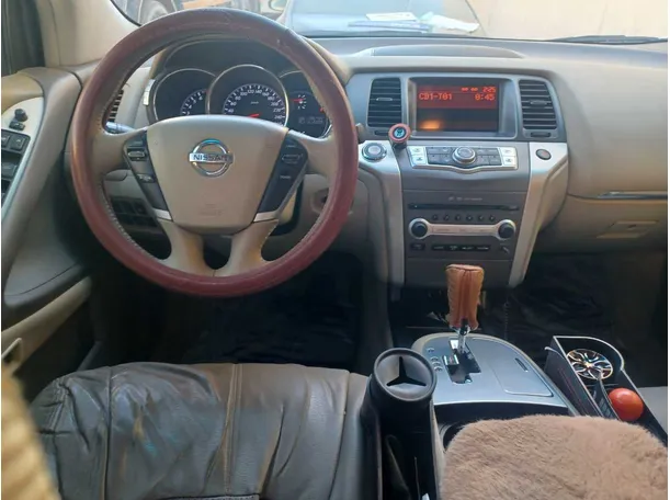 Car image 15