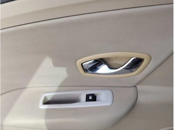 Car image 29