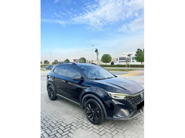 Car image 4