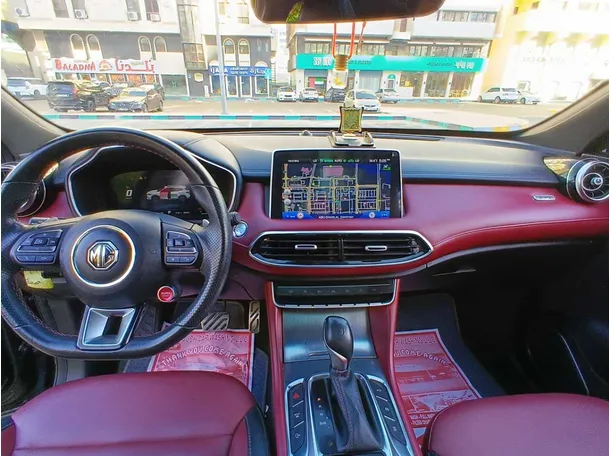 Car image 16