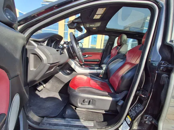 Car image 12