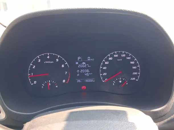 Car image 18