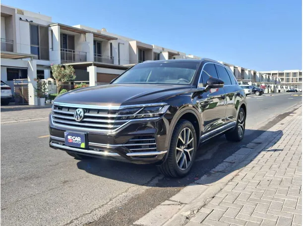 2019 فولكس واجن طوارق في الإمارات