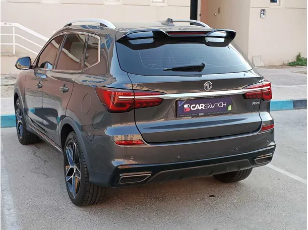 Car image 7