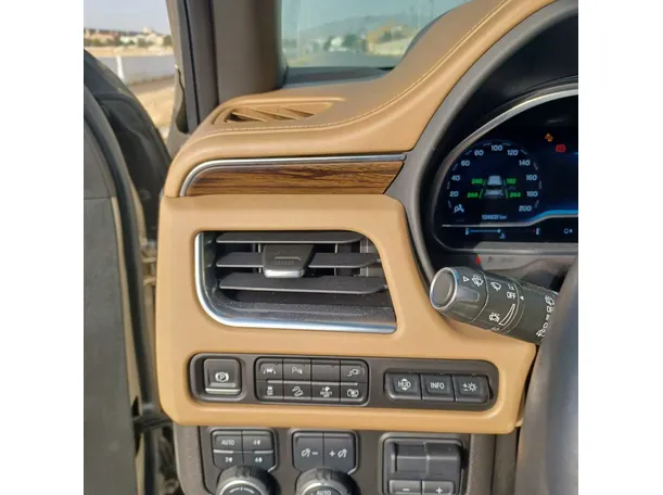 Car image 27
