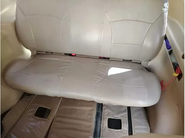 Car image 31
