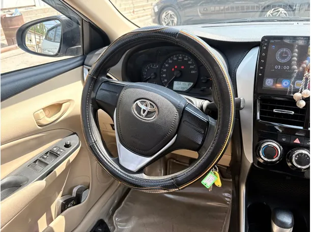 Car image 21