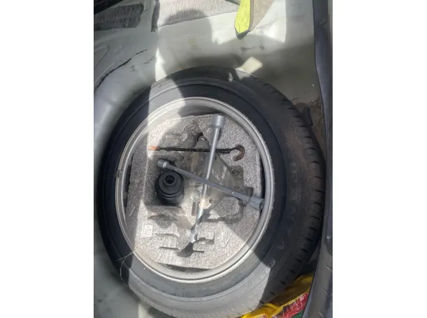 Car image 22