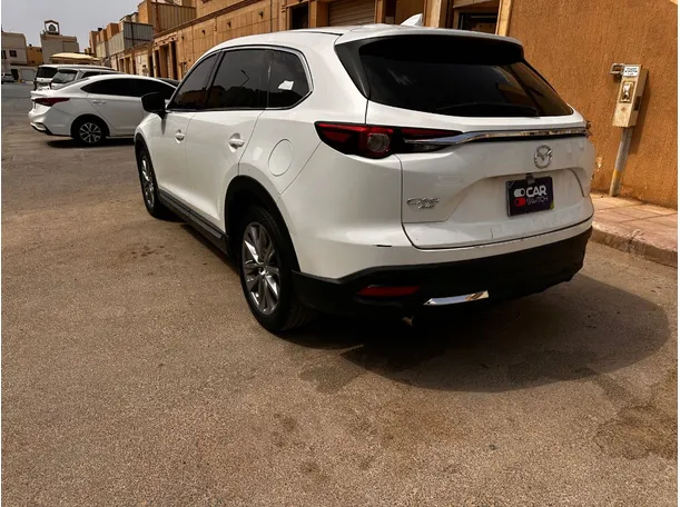Car image 7