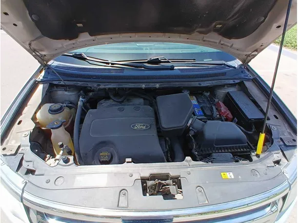 Car image 25