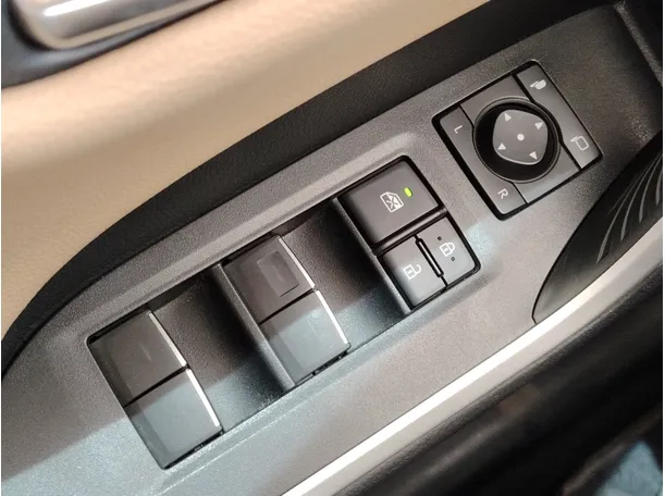 Car image 31