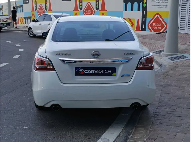 Car image 6