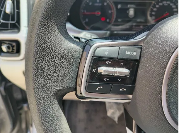 Car image 31