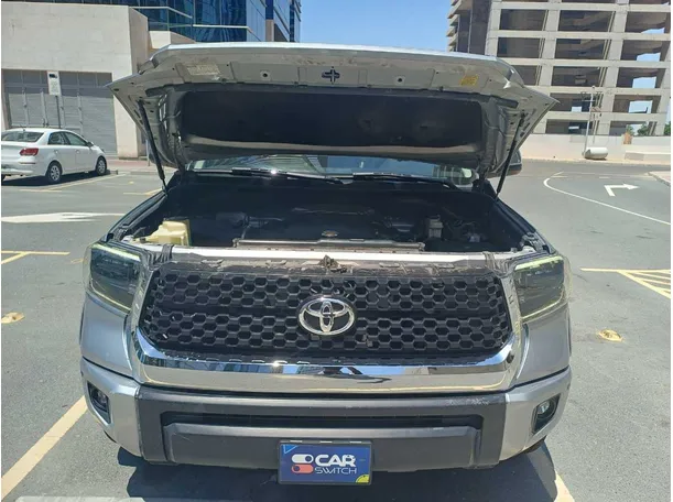 Car image 24