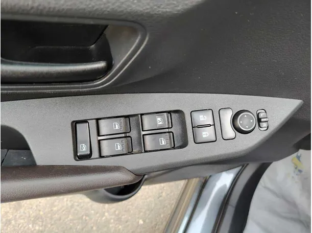 Car image 35