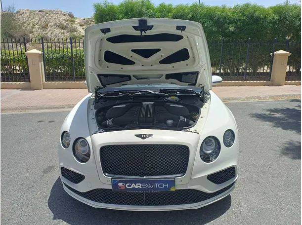 Car image 24