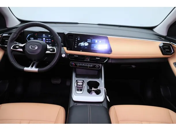 Car image 14