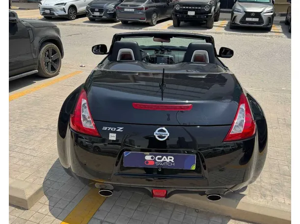 Car image 8