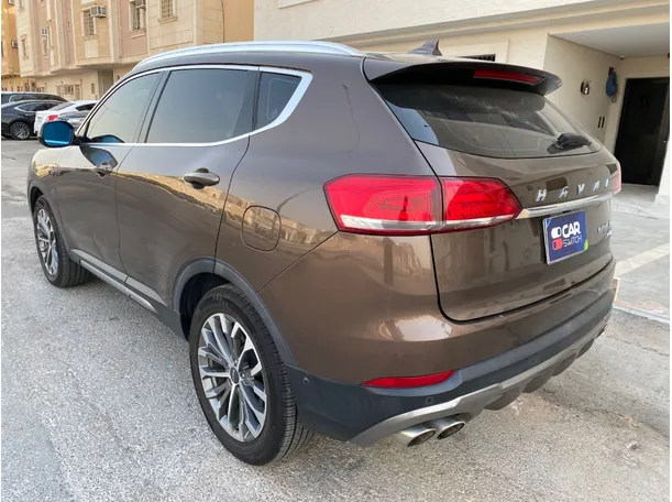 Car image 7