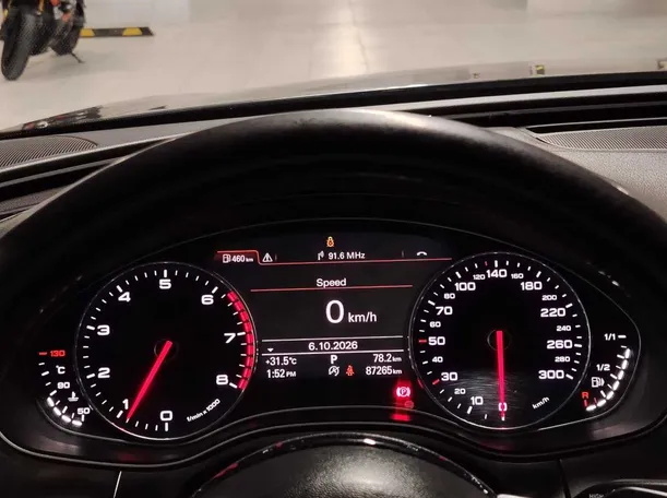 Car image 27