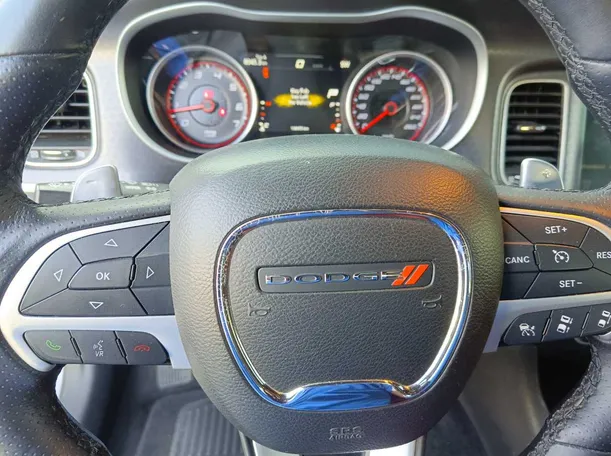 Car image 26