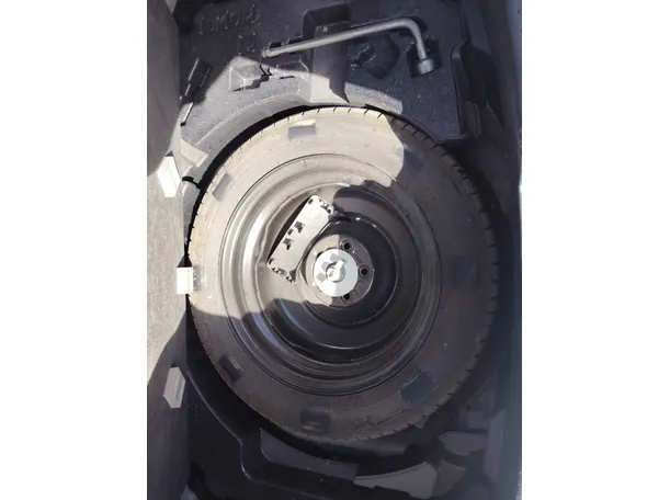 Car image 31