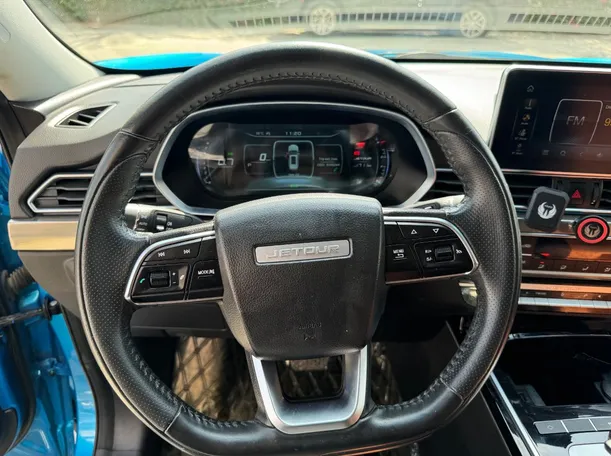 Car image 18