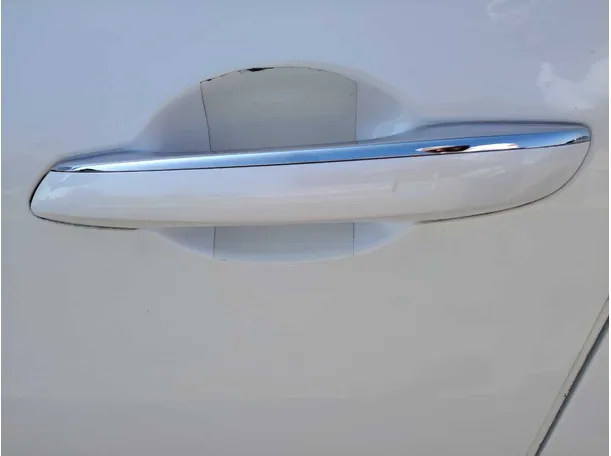 Car image 36