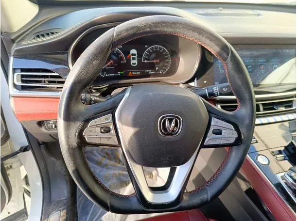 Car image 25