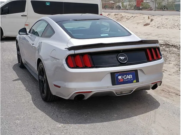 Car image 7