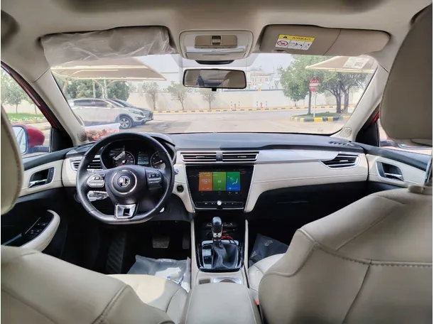 Car image 16
