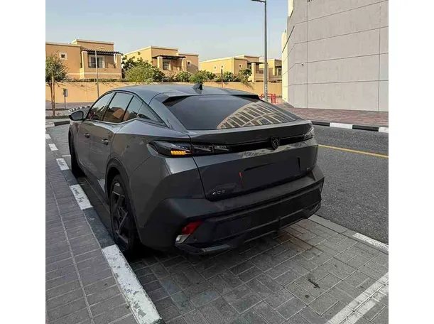 Car image 5